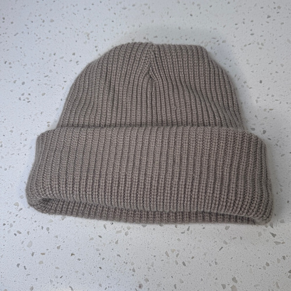 Aritzia Main Character Taupe Brown Ribbed Knit Beanie Cuffed‎ Watch Cap Hat